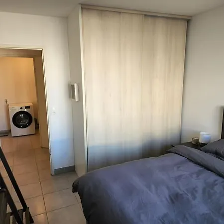 Bel Avec Terrasse Et Clim Apartment *