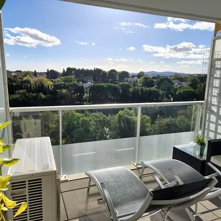 Bel Avec Terrasse Et Clim Apartment *